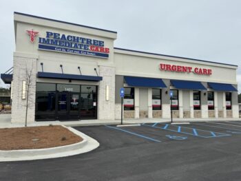 A photo of the exterior of the Peachtree Immediate Care location in Tifton on a sunny day.